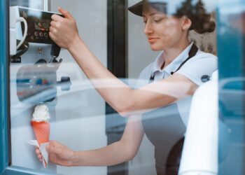 Maszyny do lodów a rodzaj menu – która sprawdzi się w lodziarni, a która w restauracji?