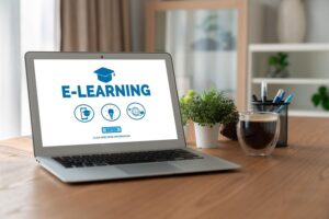 Dlaczego kursy online są popularniejsze niż stacjonarne?